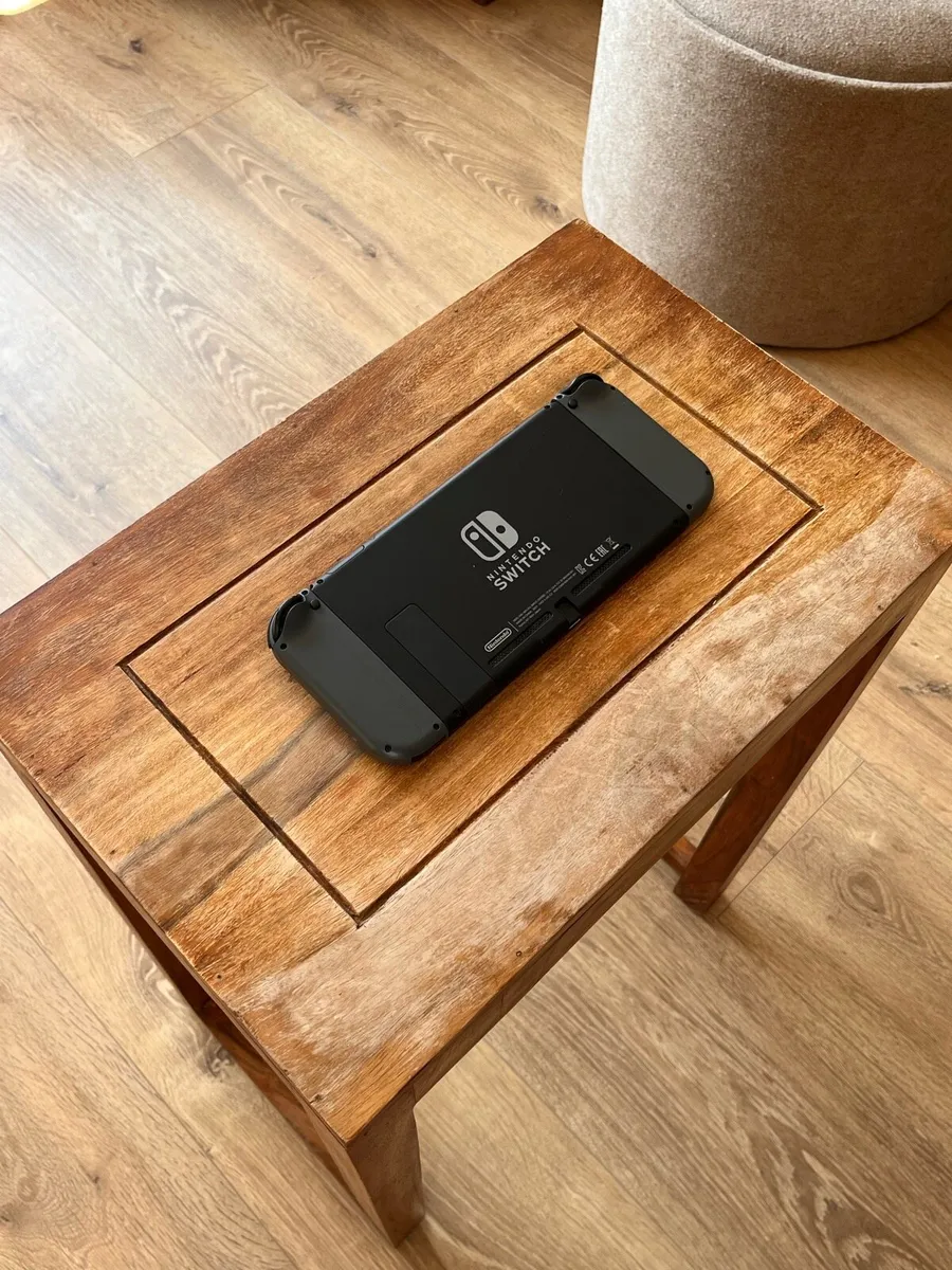 Nintendo Switch - Image 2