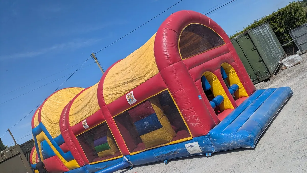 bouncy castle bounceing castles - Image 1