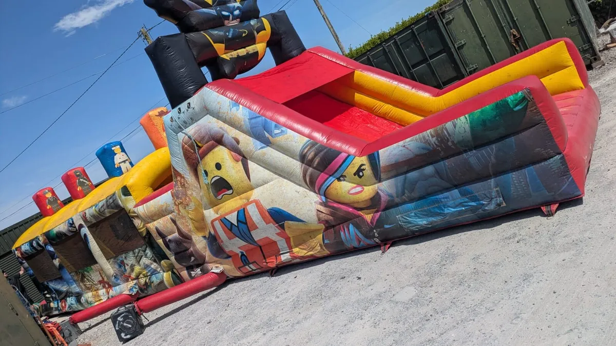 bouncy castle bounceing castles - Image 2