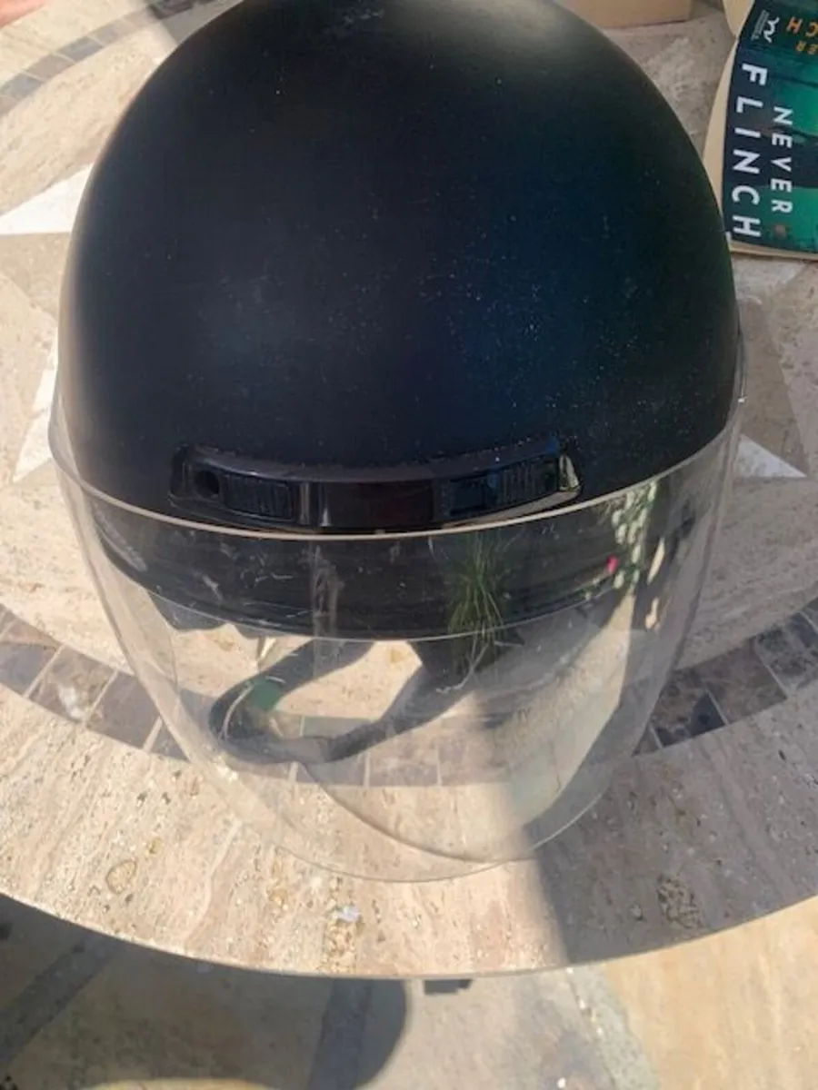 Motorcycle Helmet - Image 2