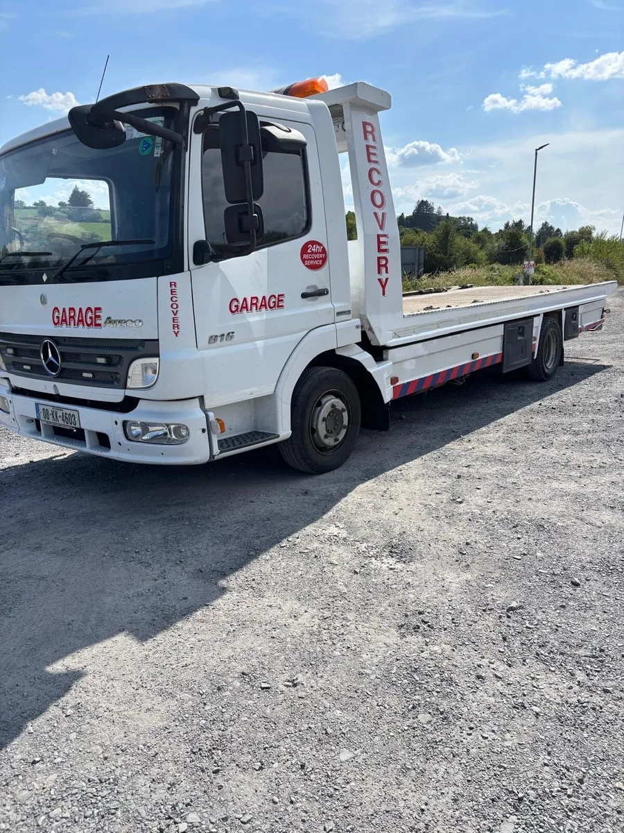 Mercedes recovery truck - Image 3