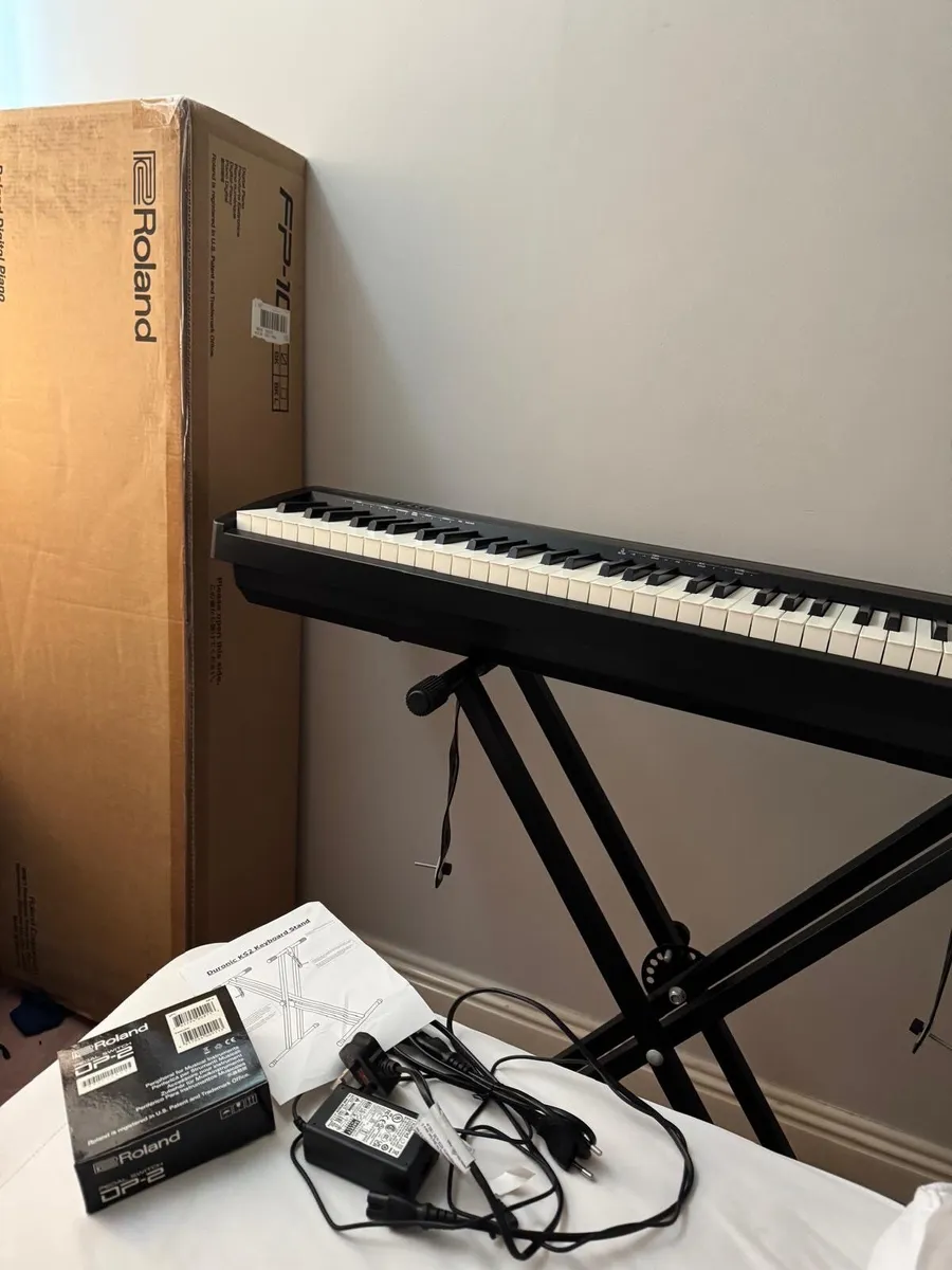 Electric piano (like new; original box incl) - Image 1