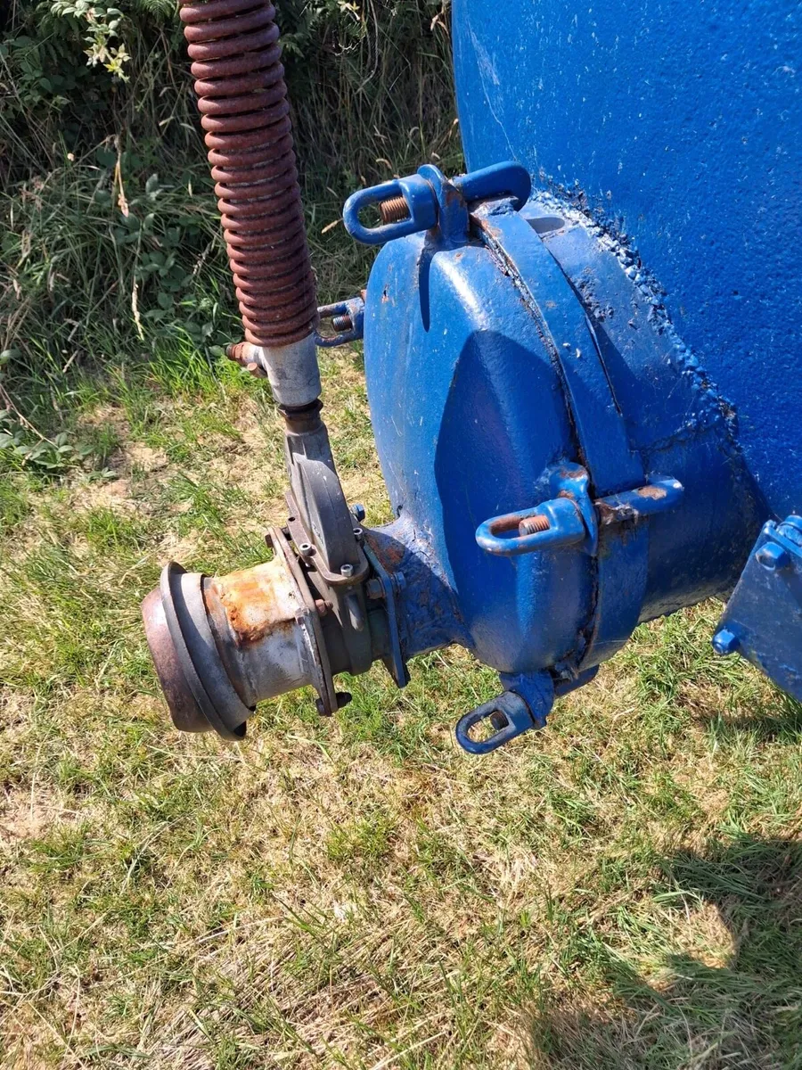 Slurry tank parts  8000 gal pump etc - Image 2