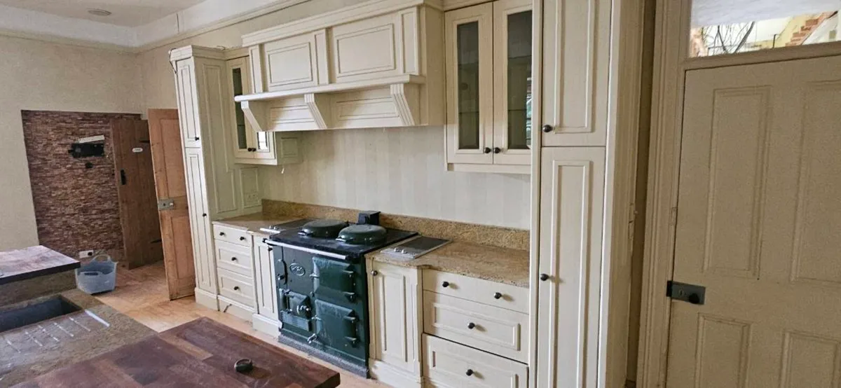 Grand Kitchen - Image 4