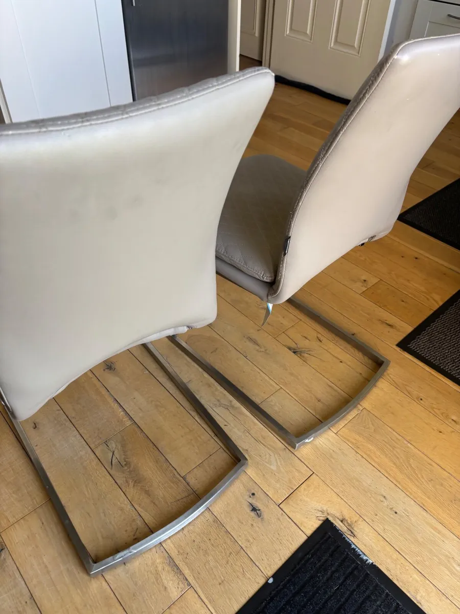 Dining chairs - Image 3