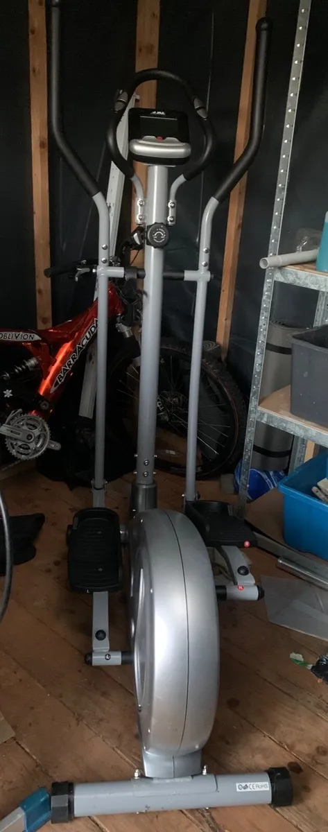 Cross Trainer