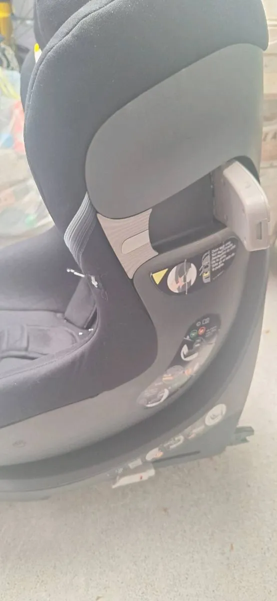 Cybex Car Seat - Image 3
