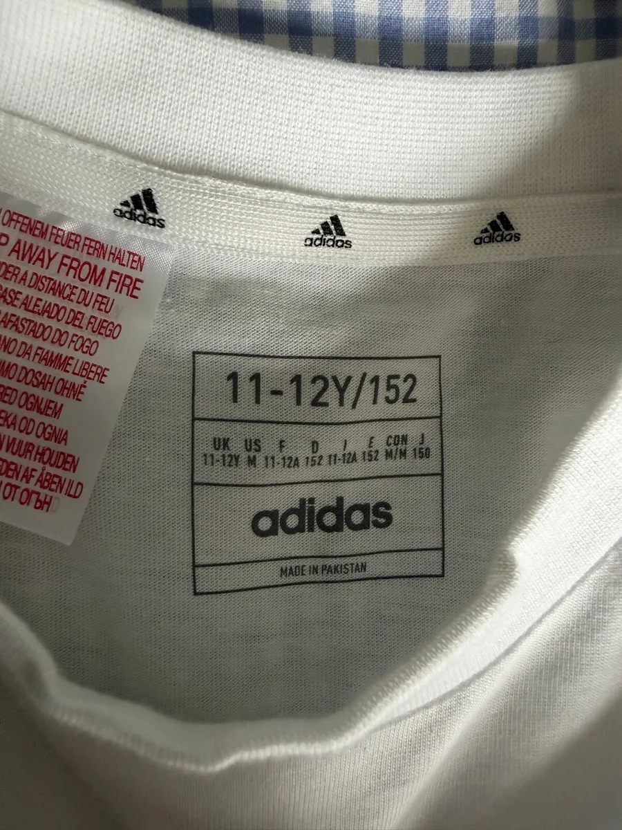 Adidas man united kids white t-shirt brand new - Image 2