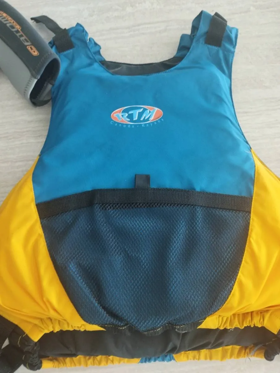 Child's Wetsuits+ Buoyancy Aid - Image 2