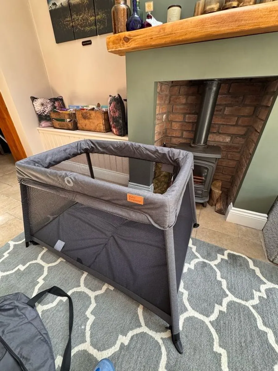 Baby Travel Cot - Image 3