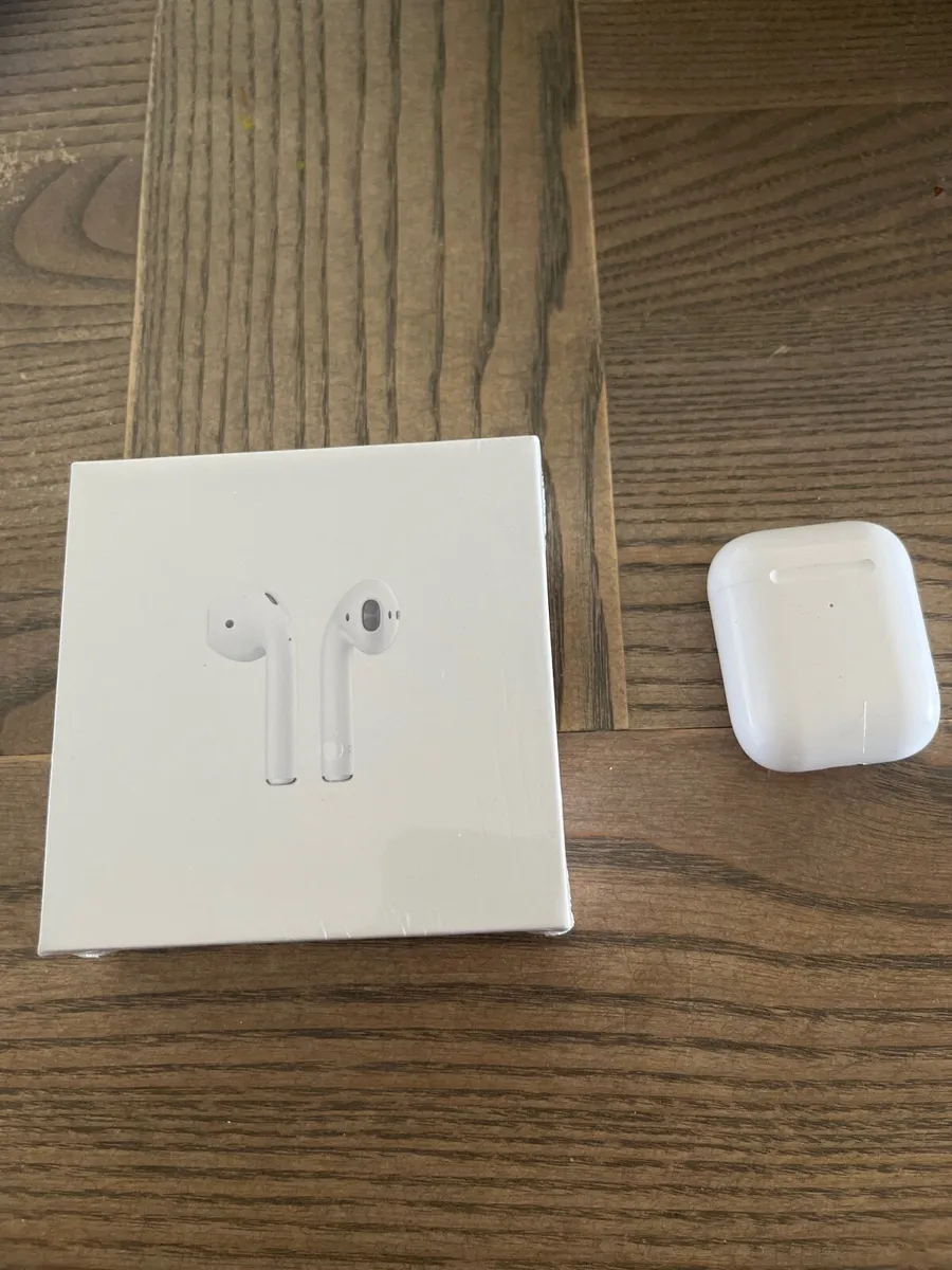 AirPods - Image 1