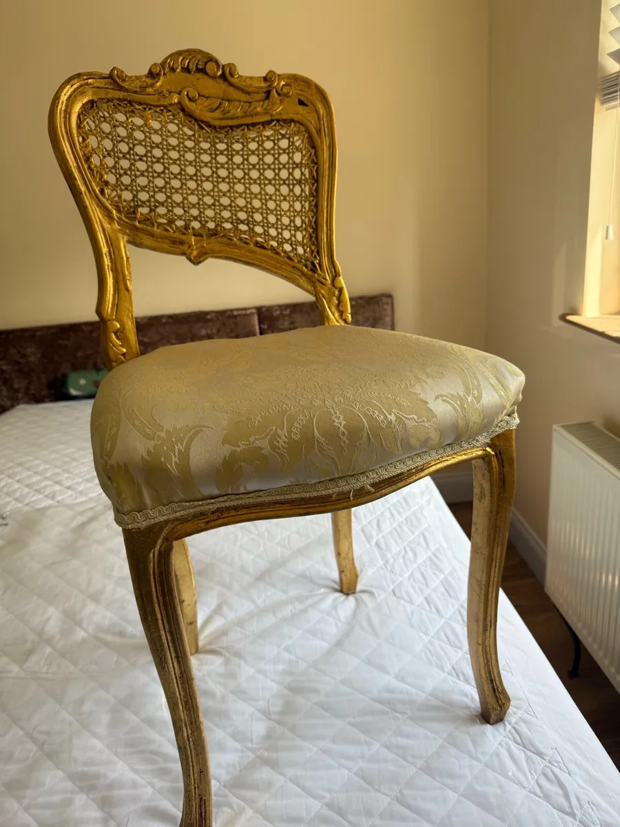 Decorative bedroom chair - Image 1