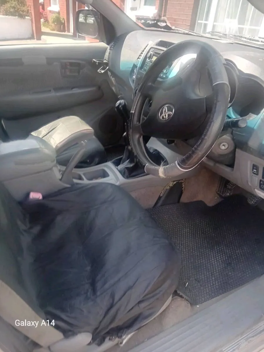 Toyota Hilux 2007 - Image 1