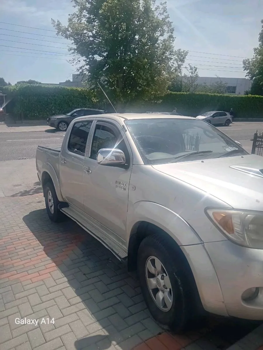 Toyota Hilux 2007 - Image 2