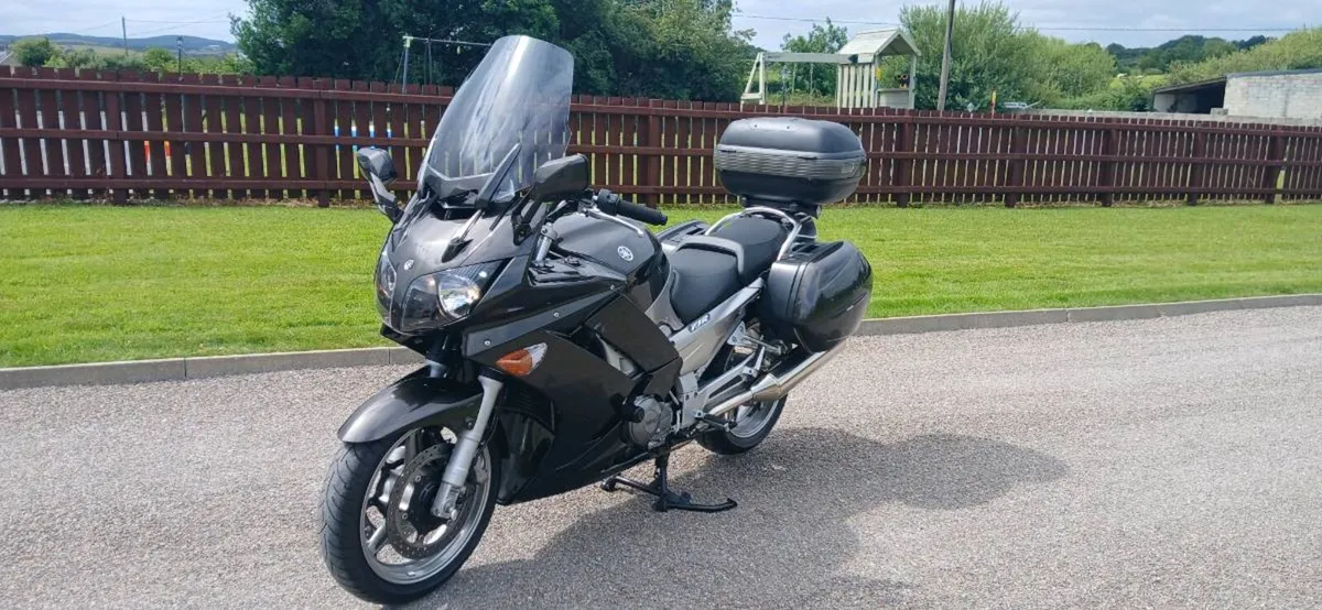 2010 YAMAHA FJR1300 - Image 3
