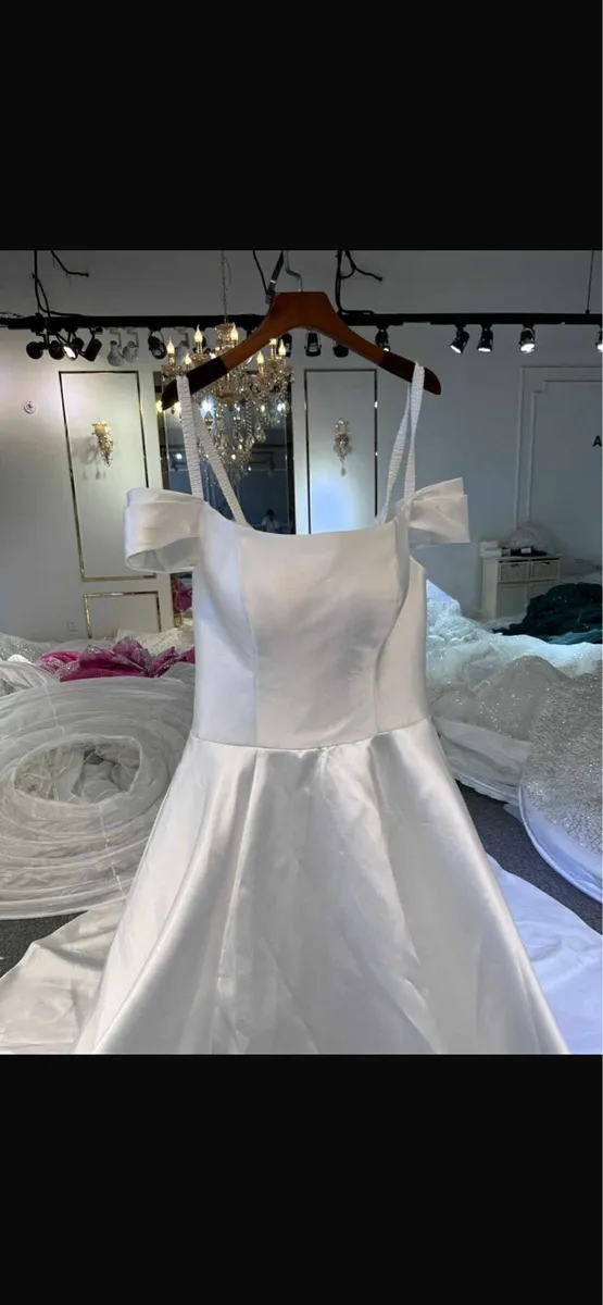 Wedding dress - Image 3