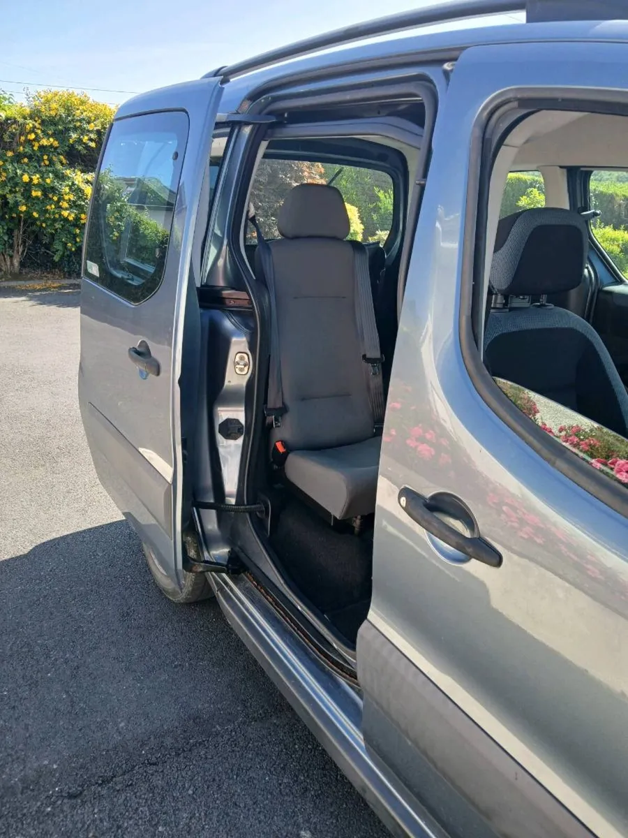 Wheelchair Adapted Citreon Berlingo - Image 4