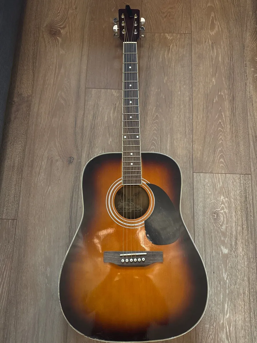 Guitar for beginners - Image 1