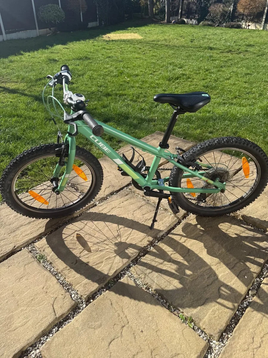 Cube Acid Race 200 Hybrid Kids 20" - Image 2