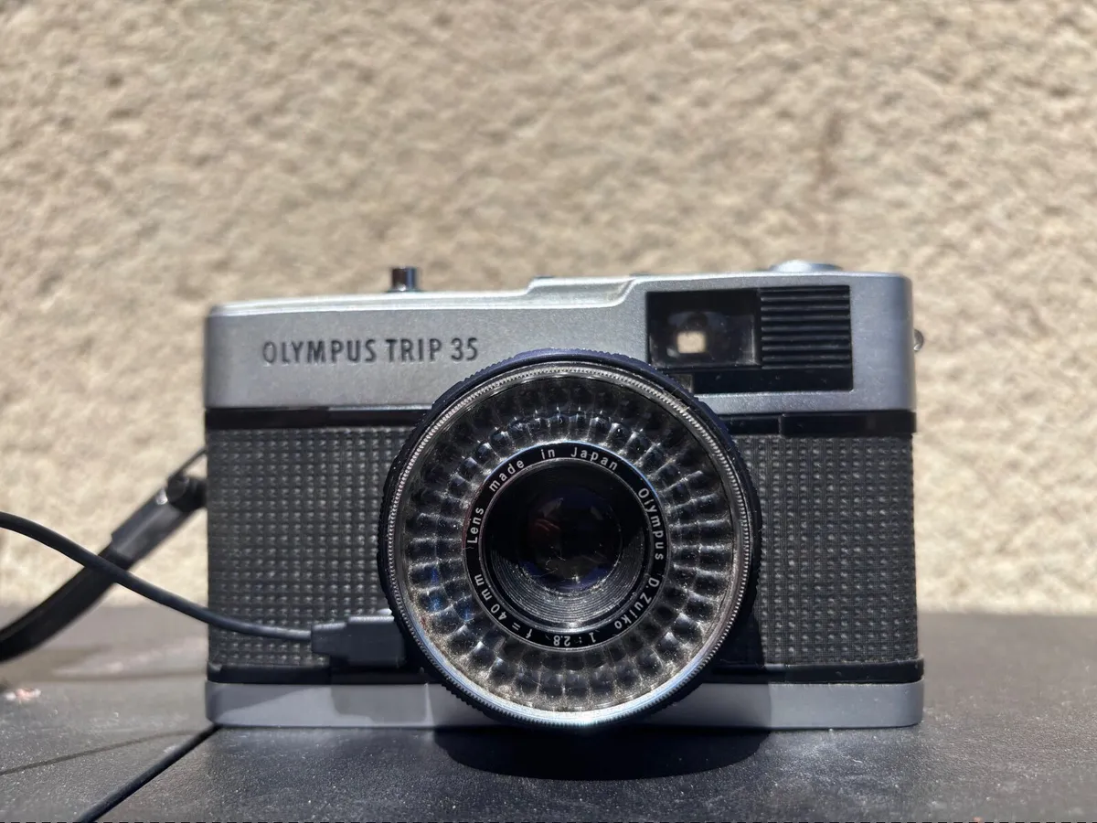 Olympus trip 35 with a starblitz flash unit - Image 4