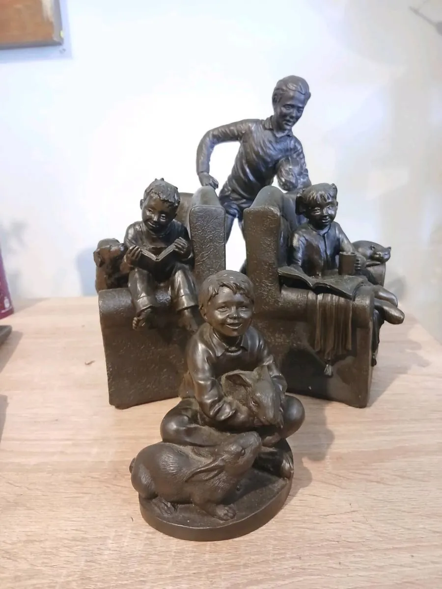 Bronze Figures - Image 1