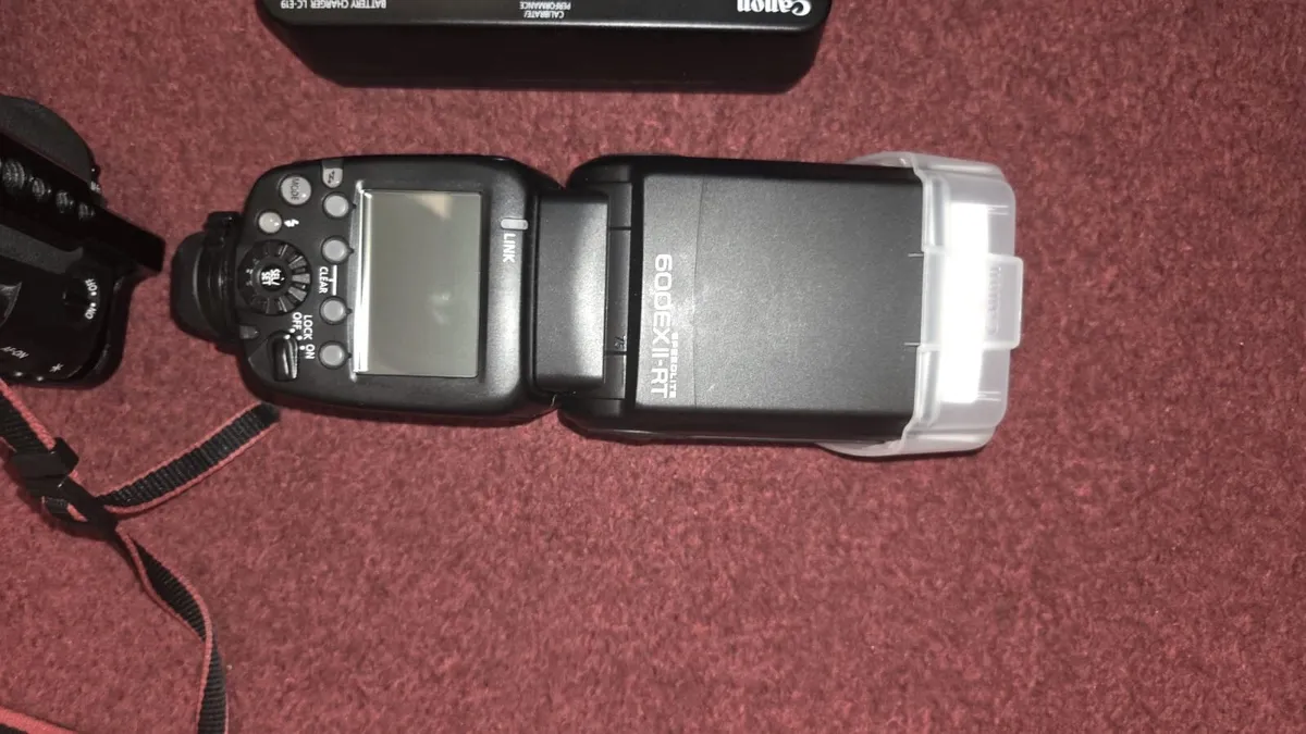 Canon EOS 1DX Mark III Camera, Lens & Accessories - Image 4