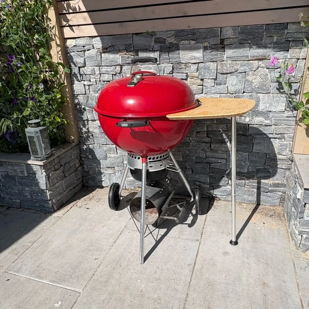 Weber charcoal bbq and Weber side table - Image 1