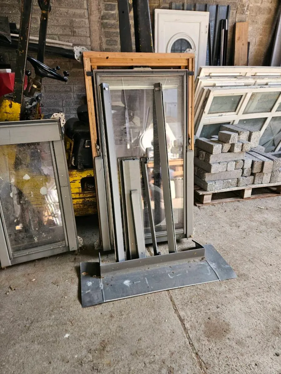 3 velux windows - Image 2