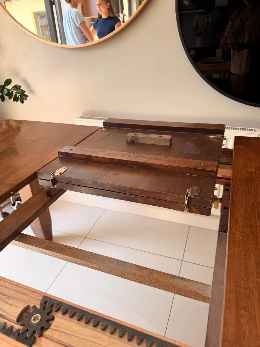 Table and  8 free chairs - Image 2
