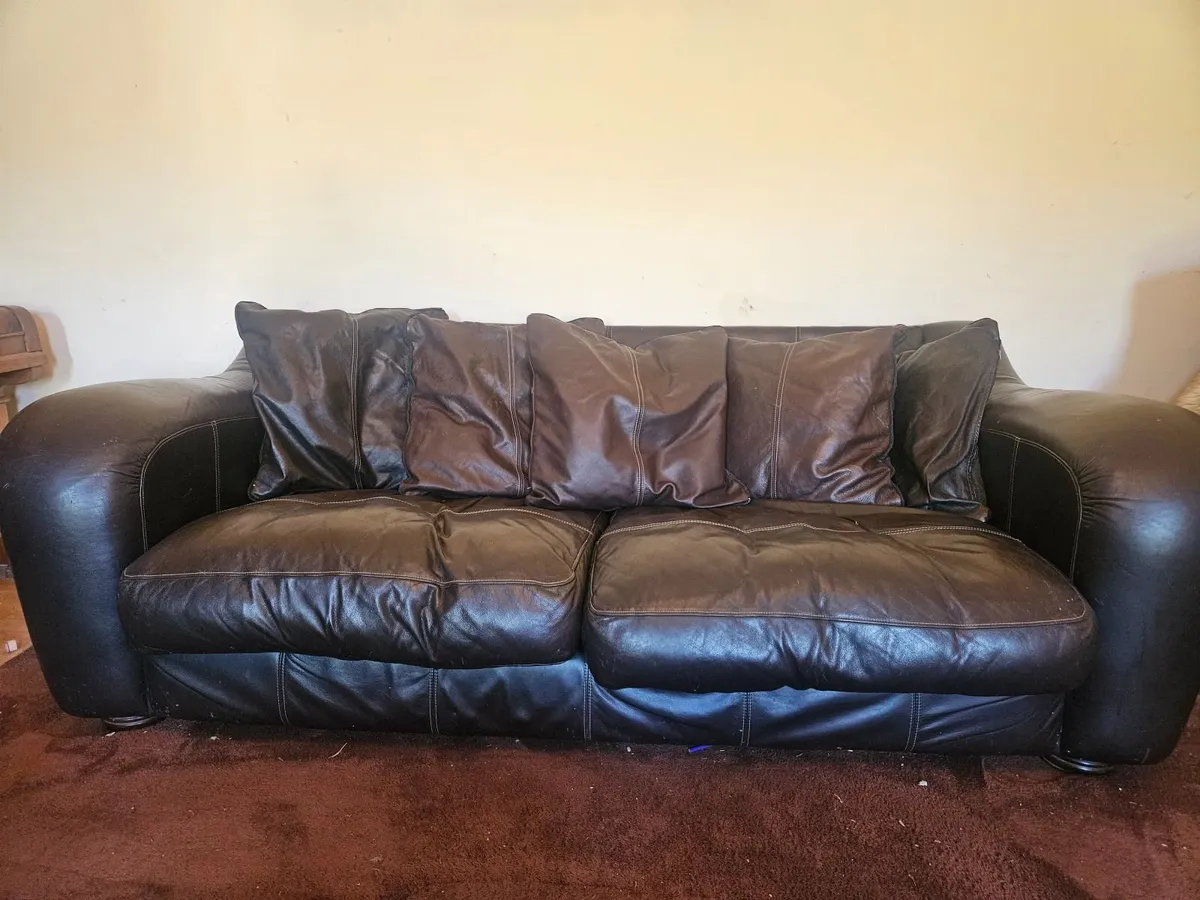 3 & 2 seater leather sofa set - Image 2