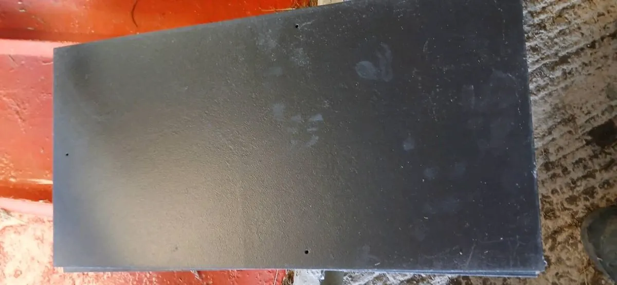 Slates and ridge tiles - Image 2