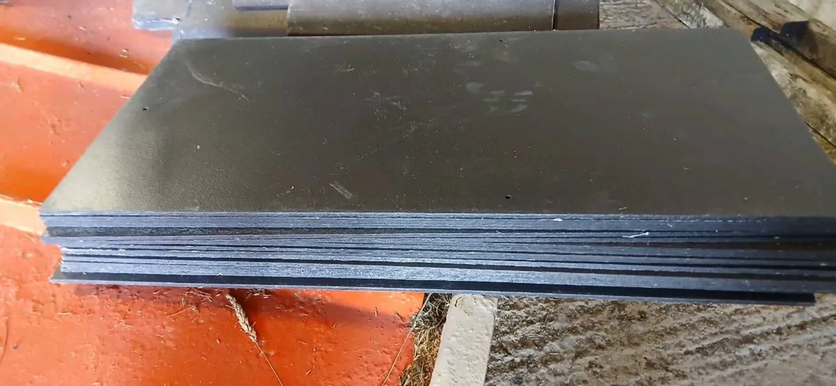 Slates and ridge tiles - Image 1
