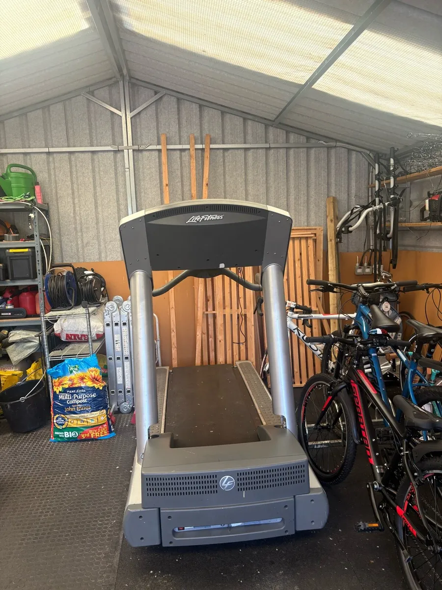 Treadmill - Image 1