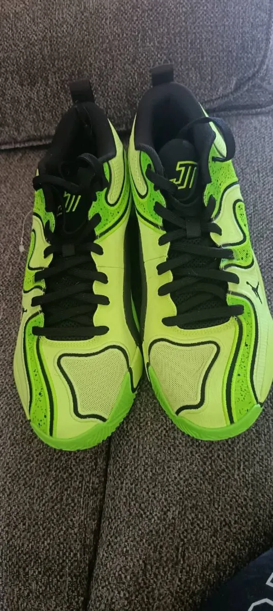 Jason Tatum 3s green - Image 1