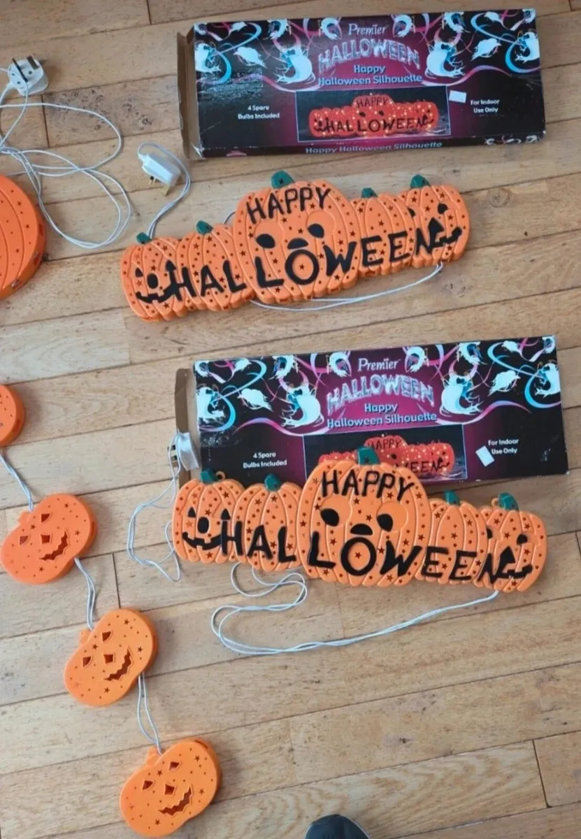 Halloween decorations - Image 3