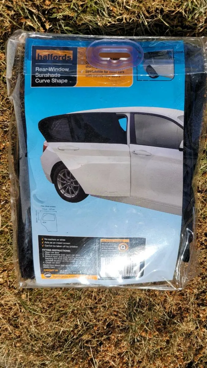 Rear window sun shade