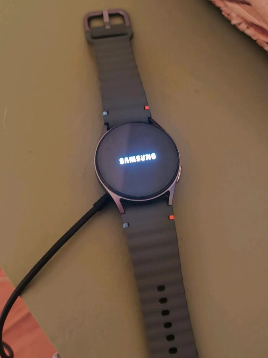 Samsung Galaxy Watch 7 - Image 2