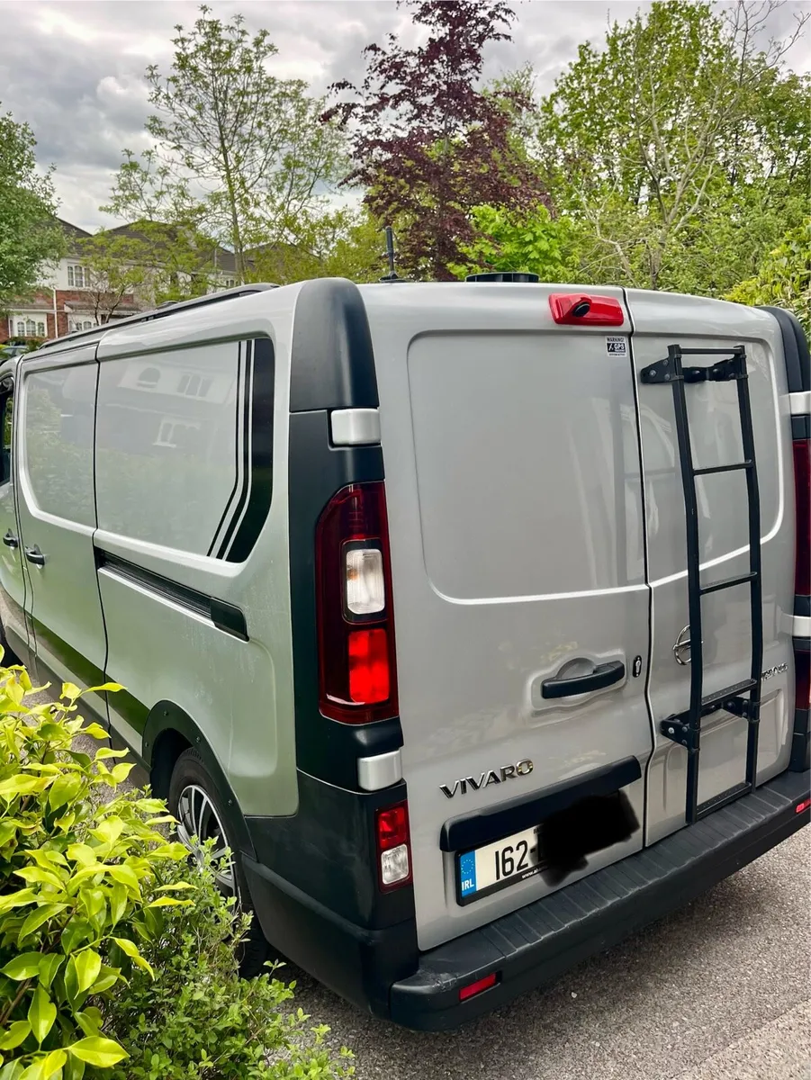 basic camper van - Image 2
