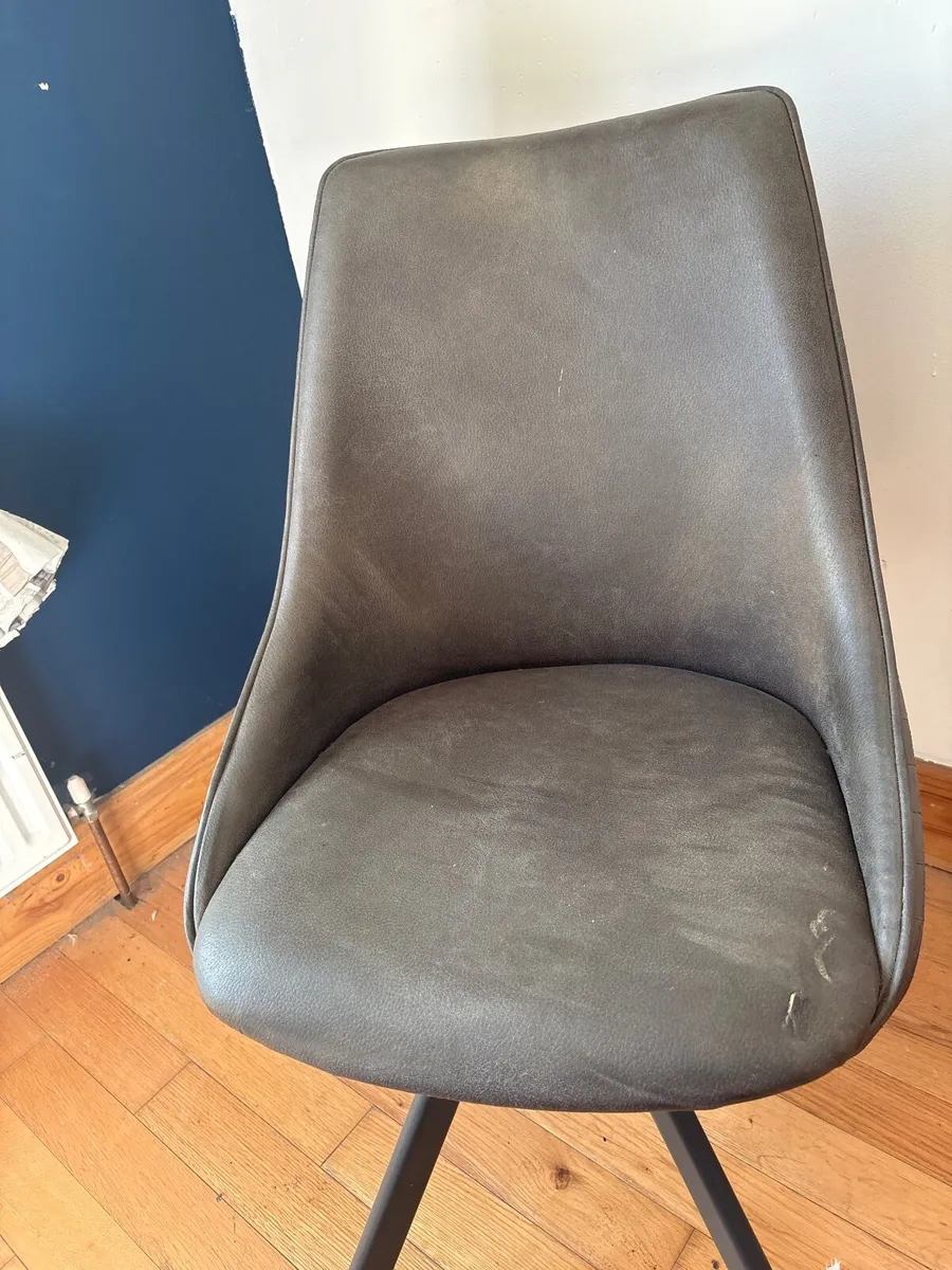 Chair - Image 4