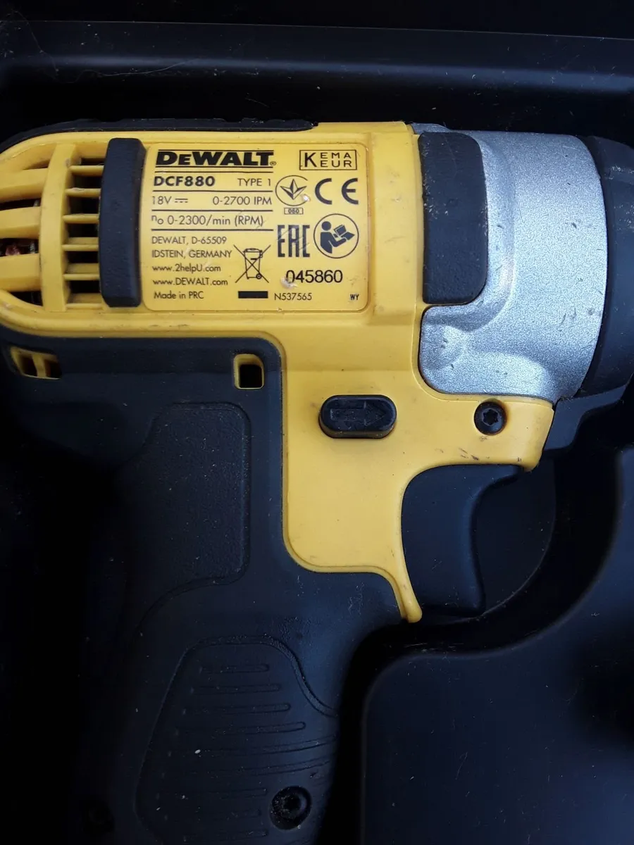Dewalt 1/2 impact guns - Image 4