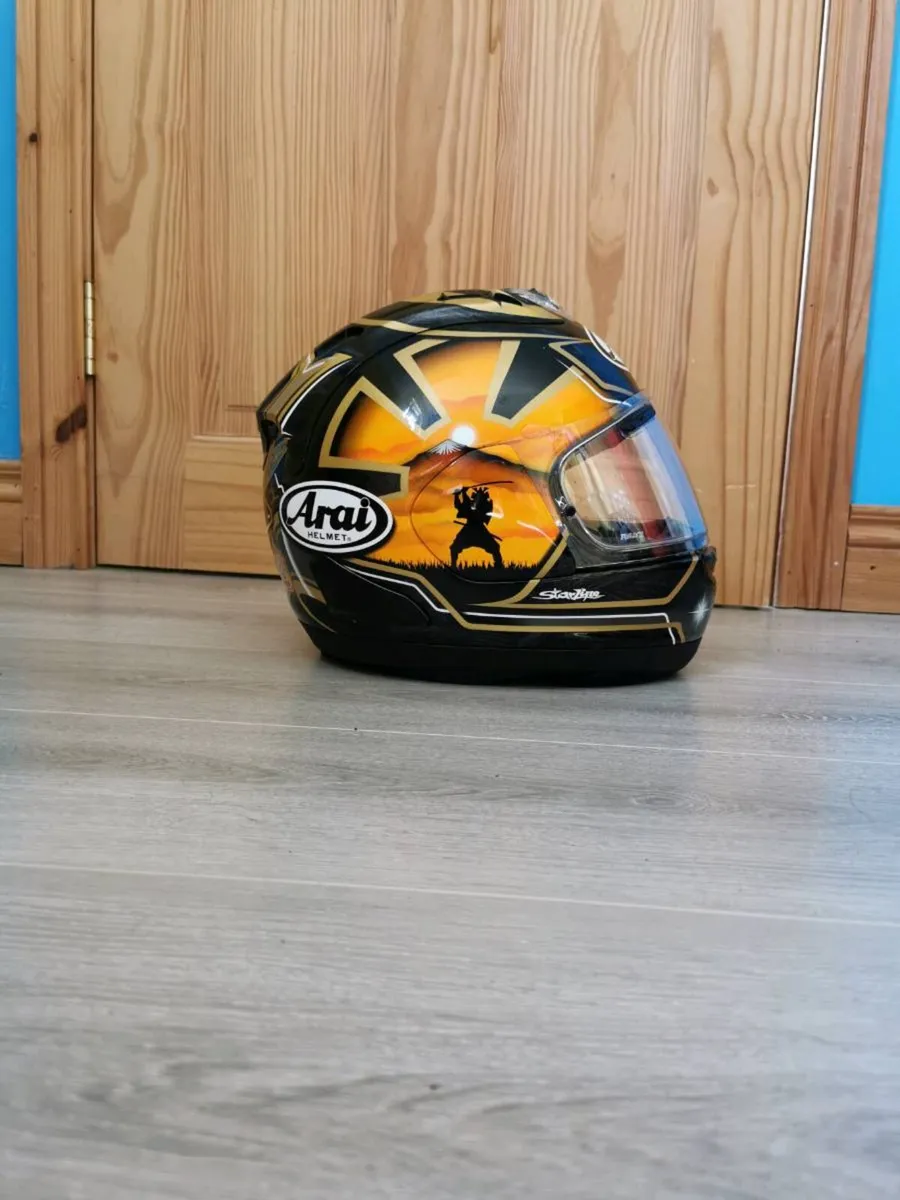 Premium bike gear - Arai helmet/Alpinestars jacket - Image 3