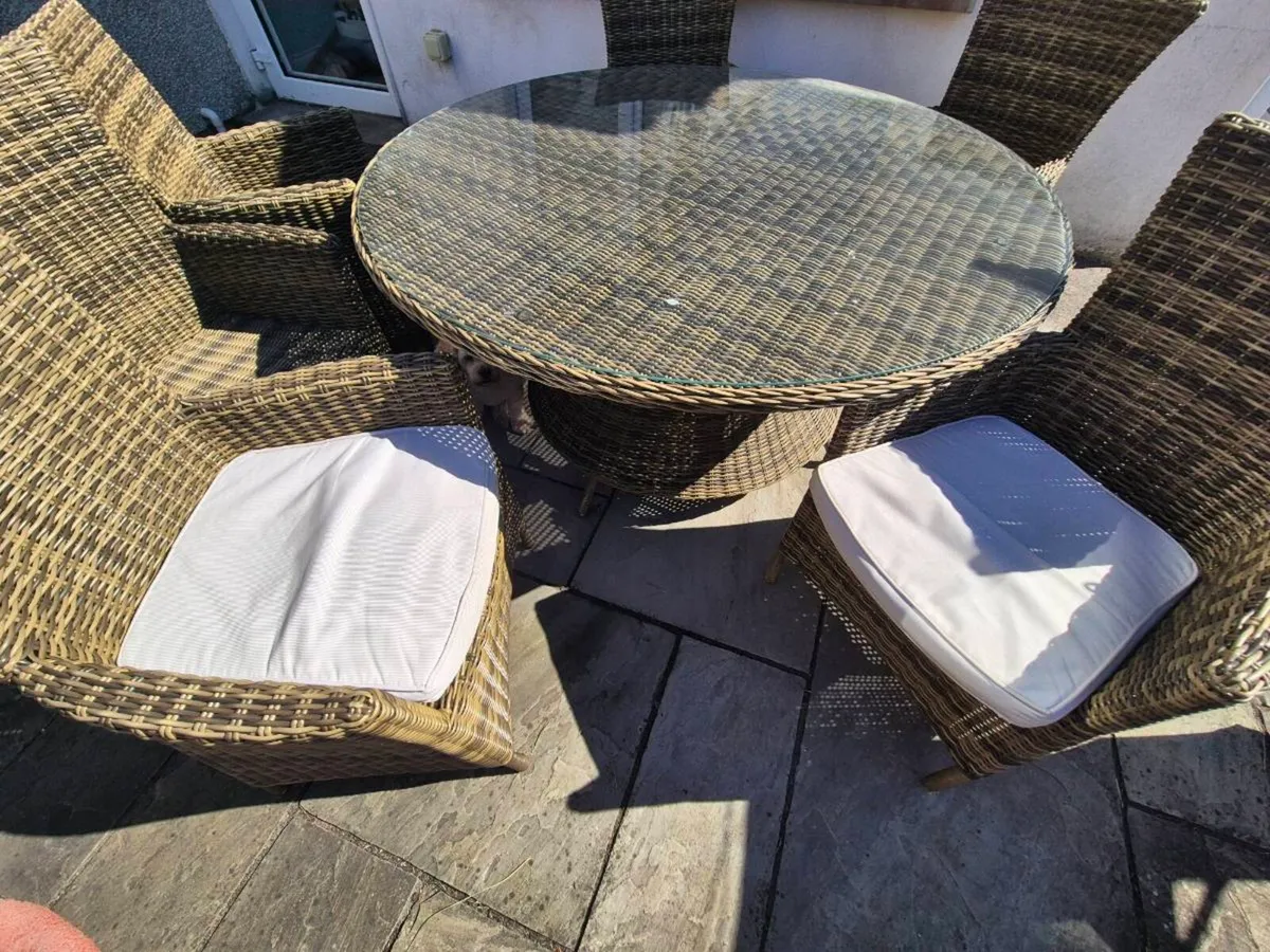 6 seater rattan garden set - Image 1