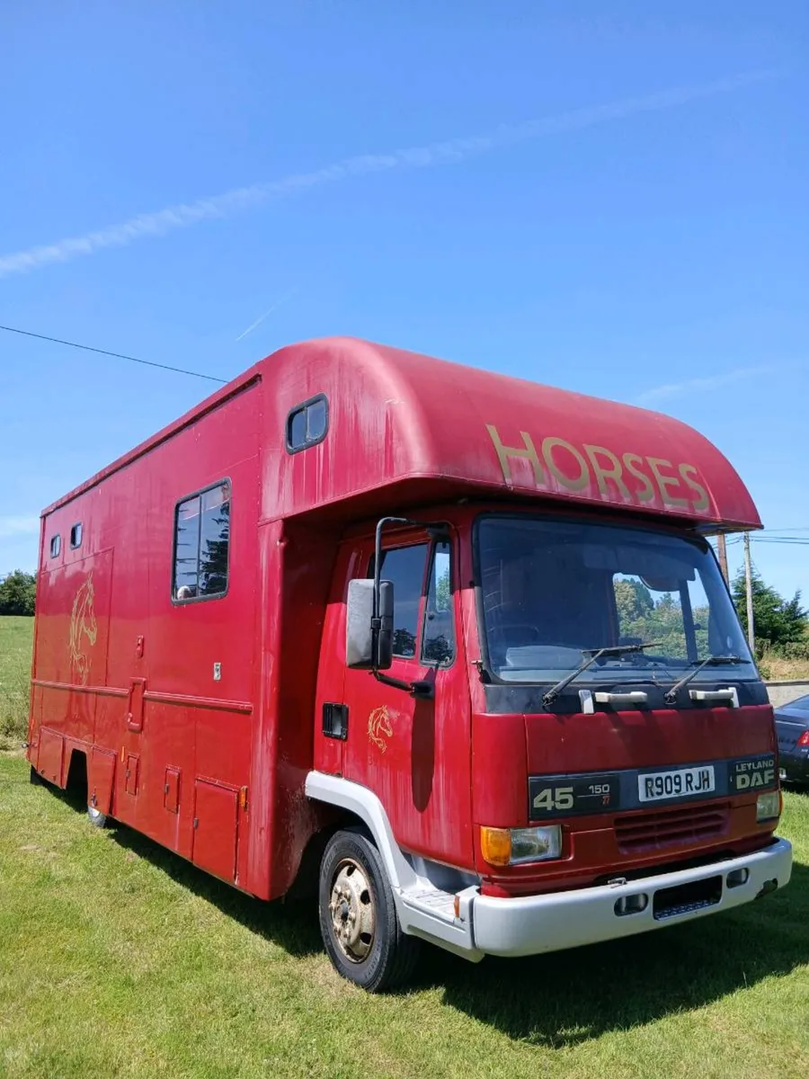 Daf 45 150 camper/horse lorry - Image 1