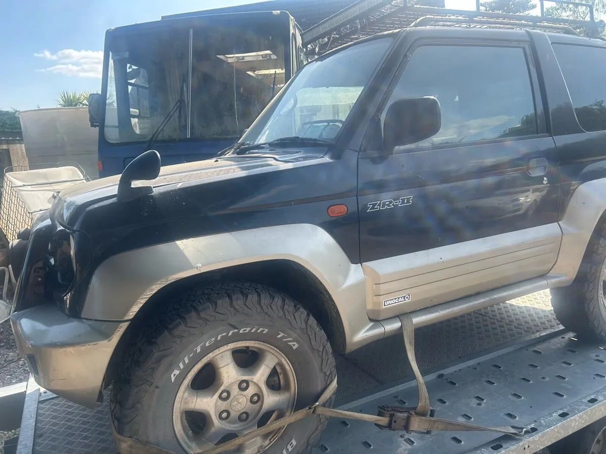 3 Pajeros Juniors for sale - Image 4