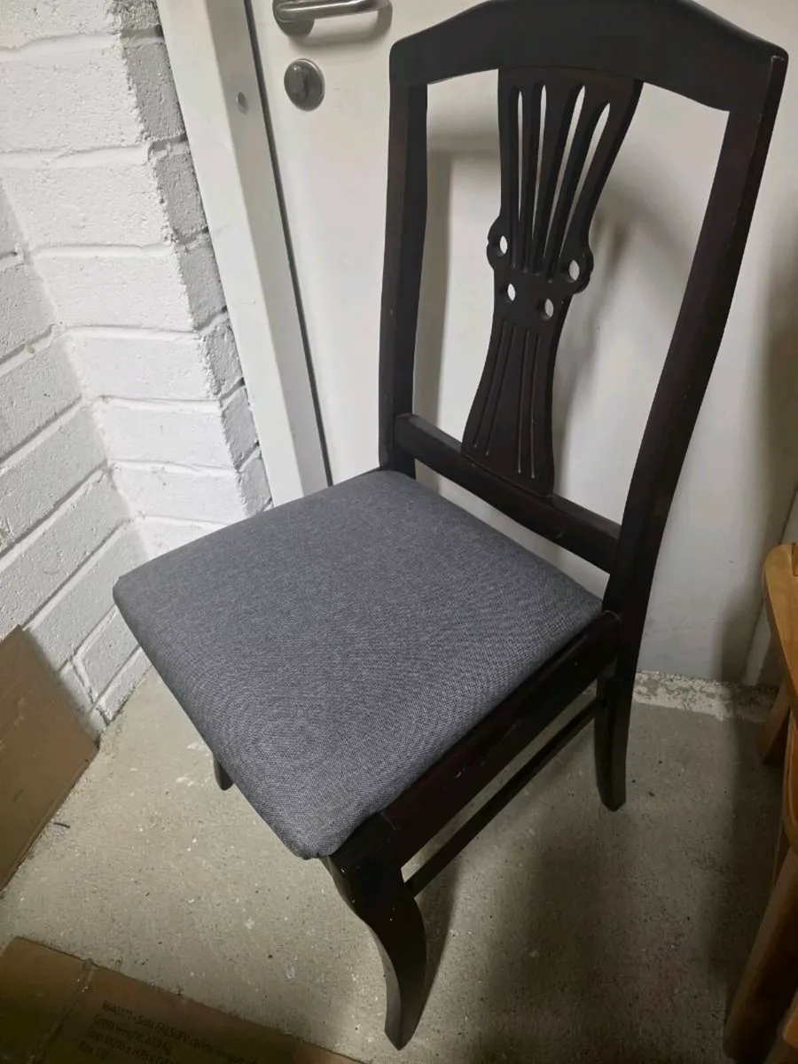 4 chairs - Image 4