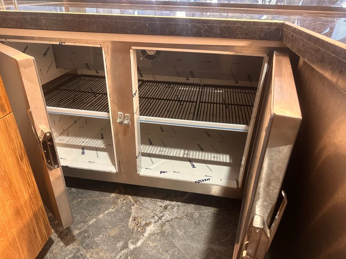 Custom Made Heated food and pastry display counter - Image 2