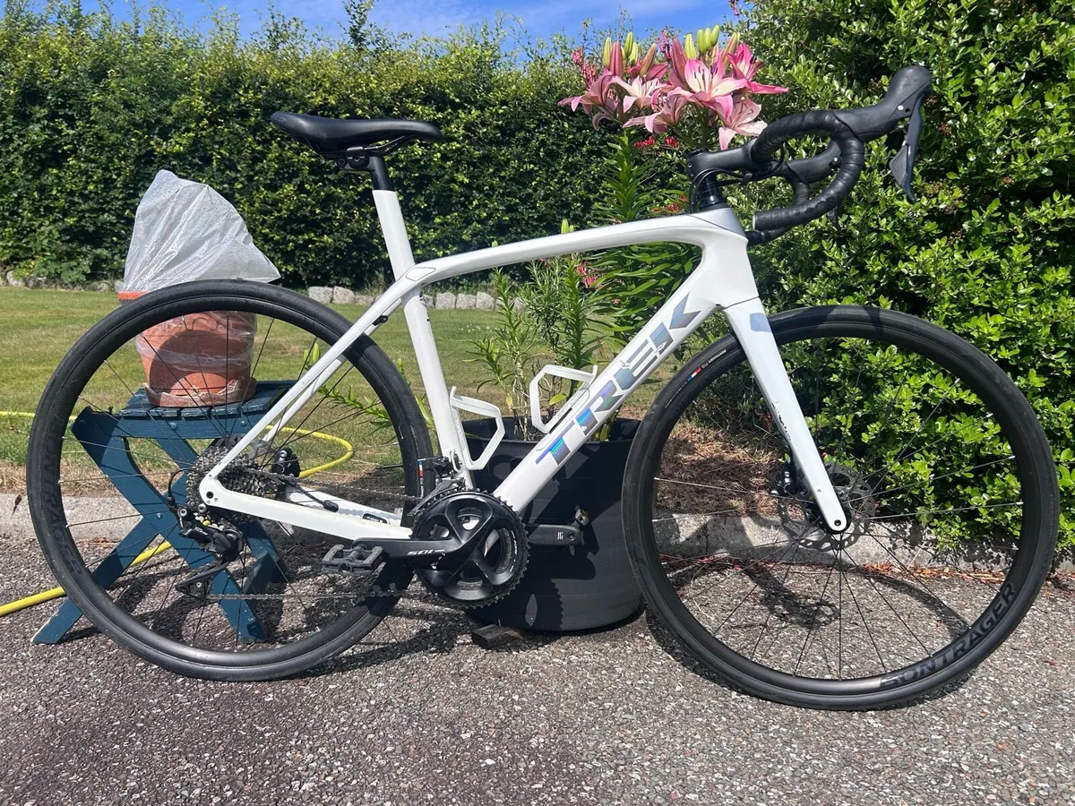 Trek Domane SL5 Gen3 Carbon Disc 105 - Image 1