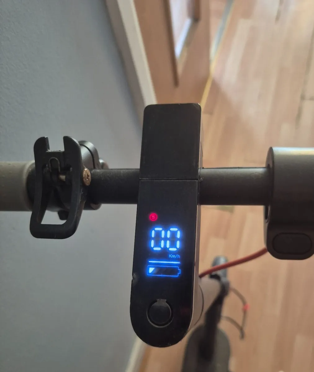 Scooter - Image 2