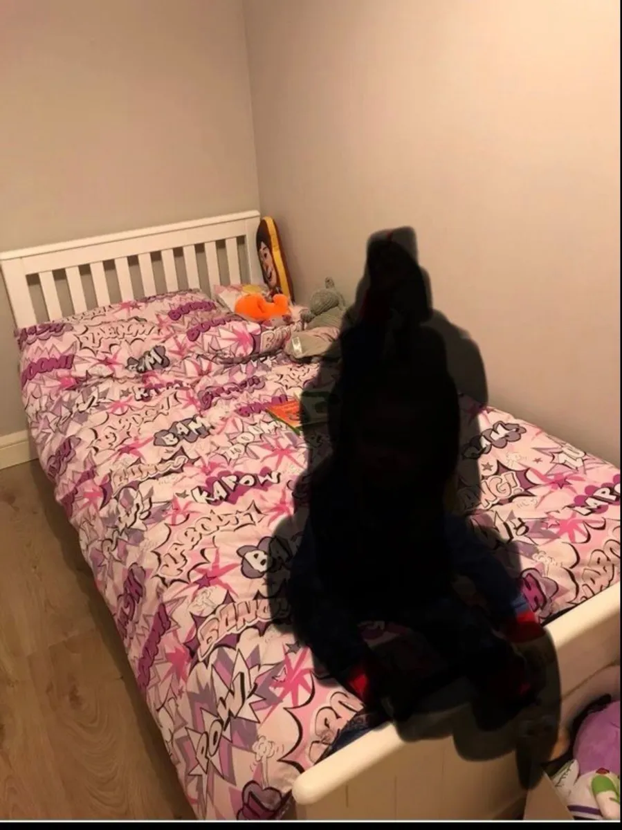 Bed - Image 2