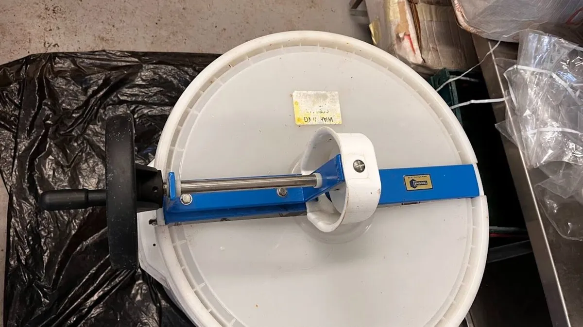Honey extractor ( Manual) - Image 3